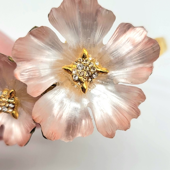 Alexis Bittar Pink Lucite Gardenia Flower + Swarovski Crystal Gold Cuff Bracelet - Picture 5 of 13